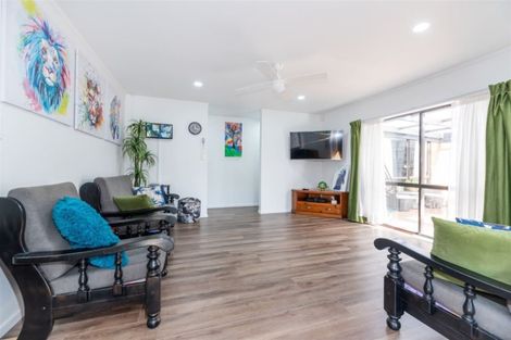 Photo of property in 3a Aotea Road, Glen Eden, Auckland, 0602