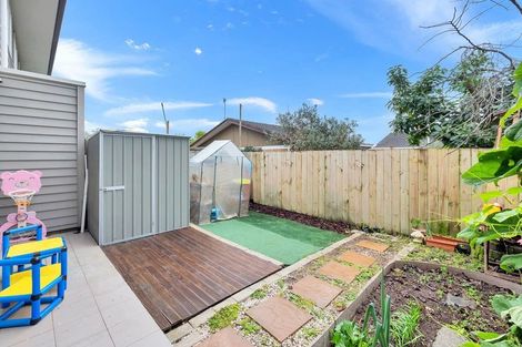 Photo of property in 10/45a Swanson Road, Henderson, Auckland, 0610