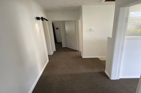 Photo of property in 37 Bird Grove, Stokes Valley, Lower Hutt, 5019