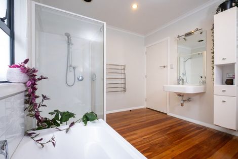 Photo of property in 443 Gloucester Street, Taradale, Napier, 4112