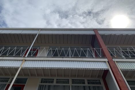 Photo of property in 9/219 Onewa Road, Birkenhead, Auckland, 0626