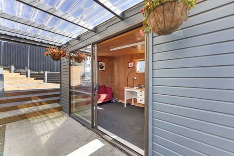 Photo of property in 19 Shandon Street, Roseneath, Port Chalmers, 9023