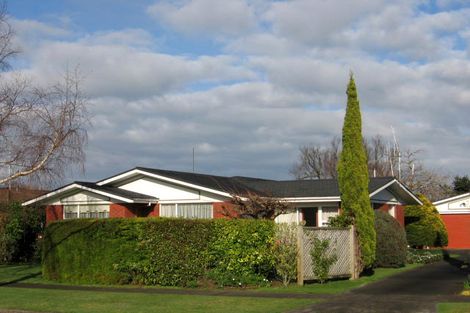 Photo of property in 17 Kentucky Way, Awapuni, Palmerston North, 4412