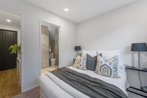 Photo of property in 28e Walker Road, Point Chevalier, Auckland, 1022