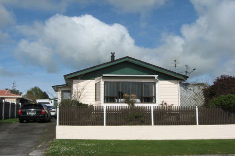 Photo of property in 64 Rewa Street, Inglewood, 4330