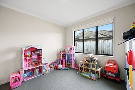 Photo of property in 4 Azure Place, Huntington, Hamilton, 3210