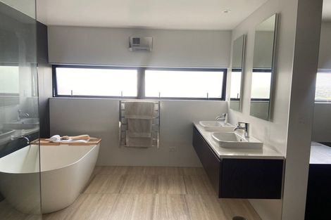 Photo of property in 13 Sharon Road, Waiake, Auckland, 0630