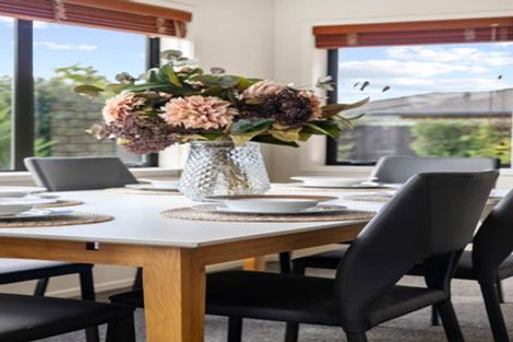 Photo of property in 35 Greig Place, Pukekohe, 2120