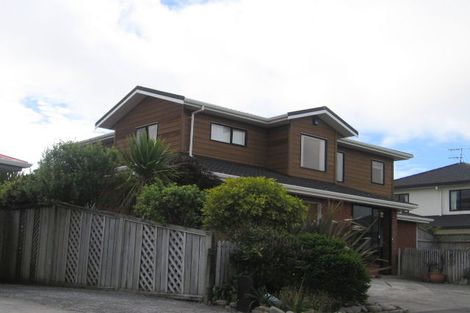 Photo of property in 37 Landsdowne Terrace, Karori, Wellington, 6012