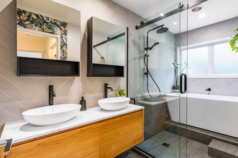 Photo of property in 1/53 Rosario Crescent, Red Beach, 0932