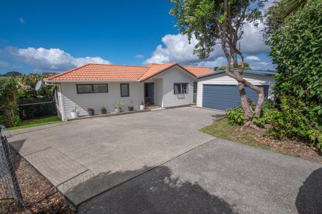 Photo of property in 12 Cable Bay Block Road, Cable Bay, 0420