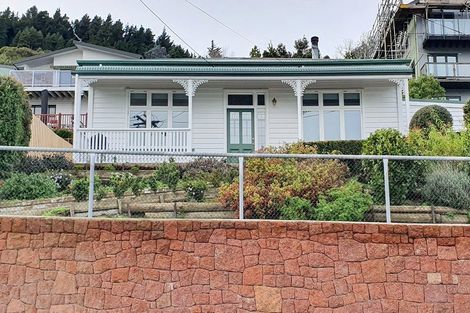 Photo of property in 43 Sumner Road, Lyttelton, 8082