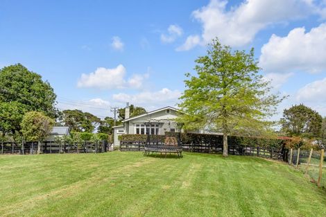 Photo of property in 17 Griggs Road, Whitford, Howick, 2571