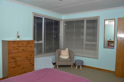 Photo of property in 3 Severn Street, Clifton, Invercargill, 9812