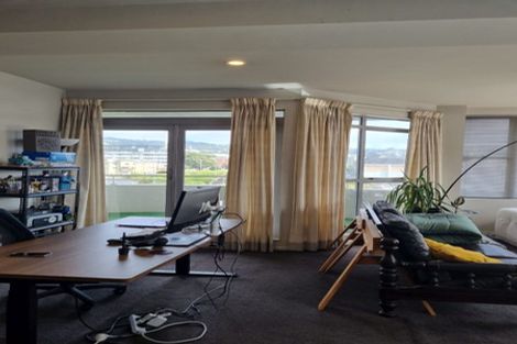 Photo of property in Grandstand Apartments, 8/80 Kent Terrace, Mount Victoria, Wellington, 6011