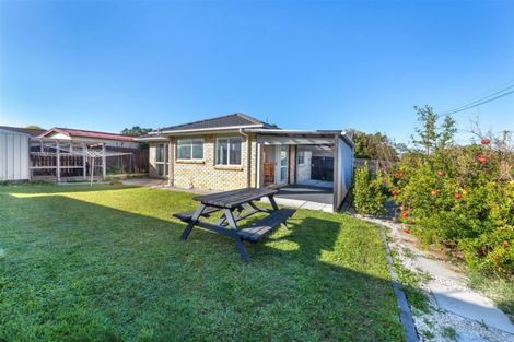Photo of property in 2b Stephen Avenue, Henderson, Auckland, 0610