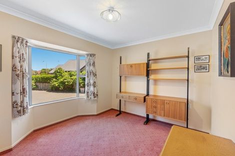 Photo of property in 11 Marewa Place, Waikanae Beach, Waikanae, 5036