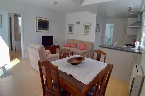 Photo of property in 4/2 Scarboro Terrace, Murrays Bay, Auckland, 0630