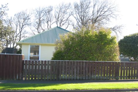 Photo of property in 2 Holland Crescent, Bulls, 4818