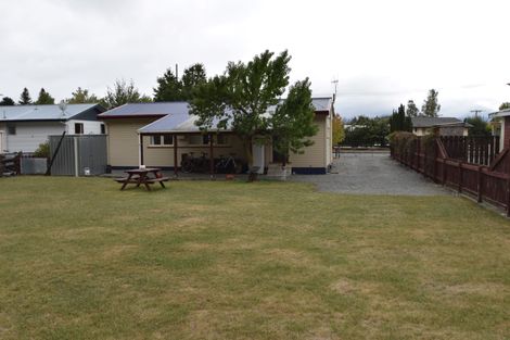 Photo of property in 8 Black Peak Road, Omarama, 9412