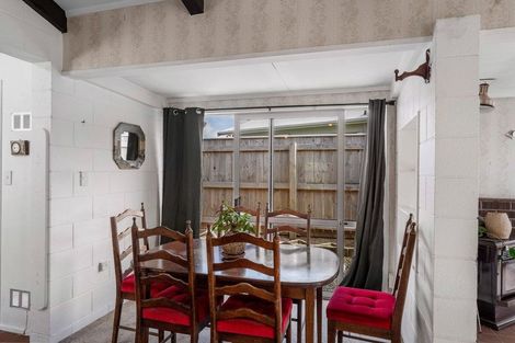 Photo of property in 63 Queens Road, Waikanae Beach, Waikanae, 5036