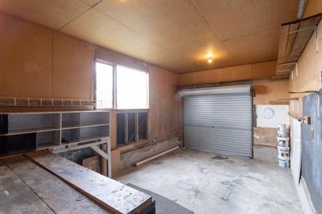 Photo of property in 17b Colchester Crescent, Newlands, Wellington, 6037