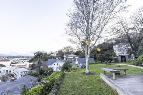 Photo of property in 16 Brewster Street, Bluff Hill, Napier, 4110