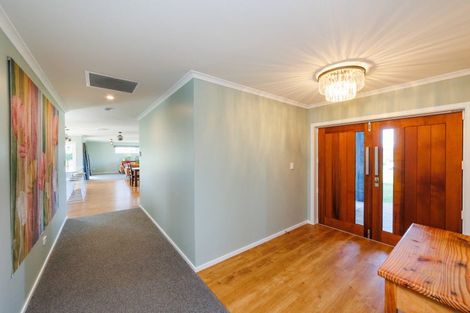 Photo of property in 21 Loveston Lane, Kelvin Grove, Palmerston North, 4470