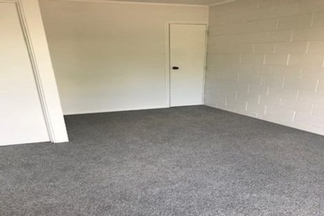 Photo of property in 50b Mirrabooka Avenue, Botany Downs, Auckland, 2010