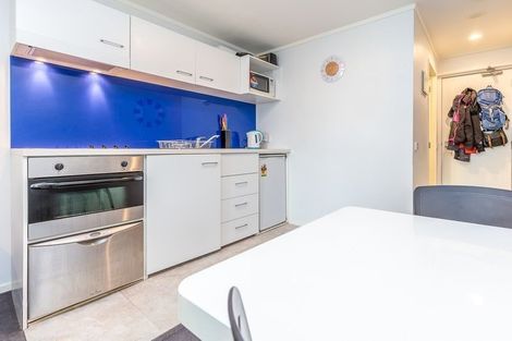 Photo of property in 8 Bankside Road, Silverdale, 0932