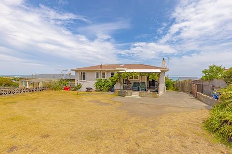 Photo of property in 112 Karaka Street, Castlecliff, Whanganui, 4501