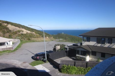 Photo of property in 30a Bowes Crescent, Strathmore Park, Wellington, 6022