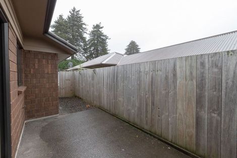 Photo of property in 2/108 Old Farm Road, Hamilton East, Hamilton, 3216