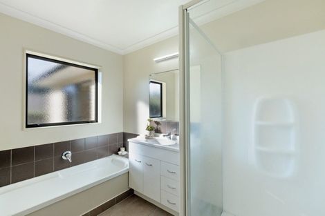 Photo of property in 41 Glenmonarch Place, Pyes Pa, Tauranga, 3112