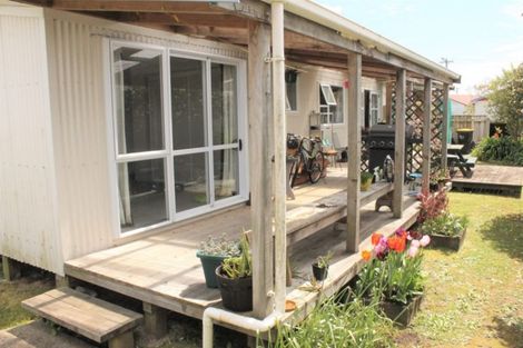 Photo of property in 18 Forbes Street, Westport, 7825