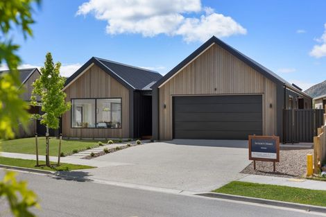 Photo of property in 14 Rubus Street, Wanaka, 9382