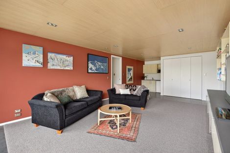Photo of property in 52 Kirimoko Crescent, Wanaka, 9305