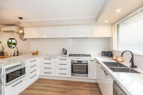 Photo of property in 265 Queenspark Drive, Parklands, Christchurch, 8083