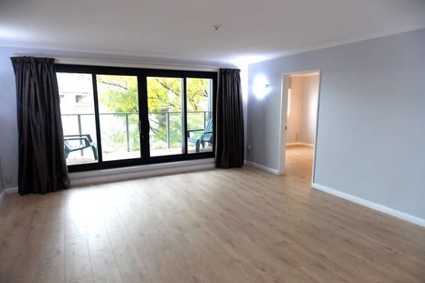 Photo of property in Endeavour Apartments, 23/125 Thorndon Quay, Pipitea, Wellington, 6011