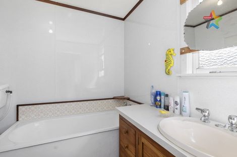 Photo of property in 98 Randwick Road, Moera, Lower Hutt, 5010