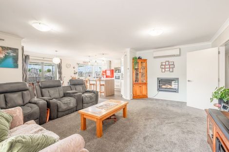 Photo of property in 18 Hamon Place, Pukehangi, Rotorua, 3015