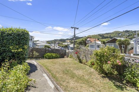 Photo of property in 66 Eden Street, Island Bay, Wellington, 6023