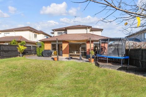 Photo of property in 4 Bridgefield Crescent, Flat Bush, Auckland, 2016