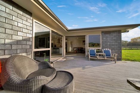 Photo of property in 195 Turuturu Road, Hawera, 4674