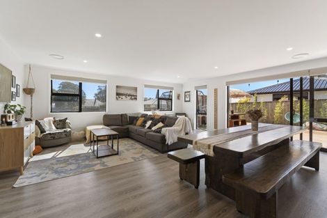 Photo of property in 5 Te Puke Te Ao Way, Otaki, 5512