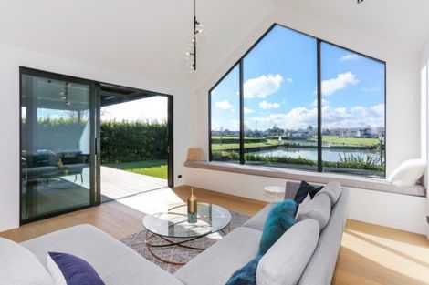 Photo of property in 8 Edgewater Drive, Karaka, Papakura, 2113