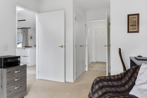 Photo of property in 18 Lakeridge Close, Rangatira Park, Taupo, 3330