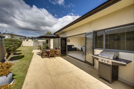 Photo of property in 8 Hanna Place, Havelock North, 4130