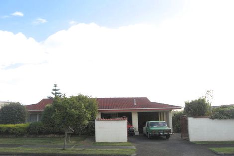 Photo of property in 78 Beechdale Crescent, Pakuranga Heights, Auckland, 2010