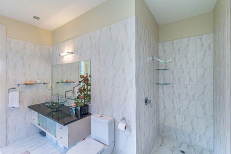 Photo of property in 15 Tarahunga Road, Levin, 5571